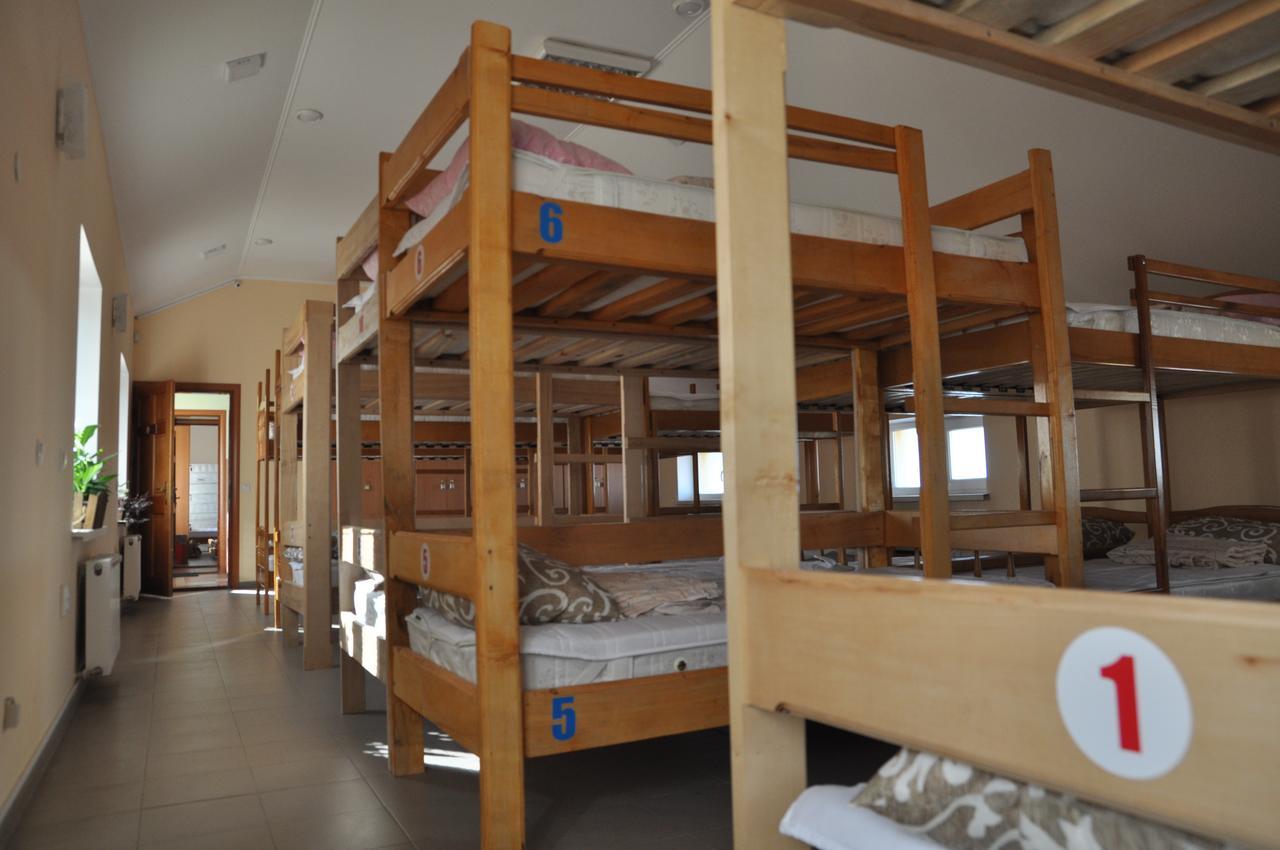 Hostel Stozhary Тернополь Экстерьер фото