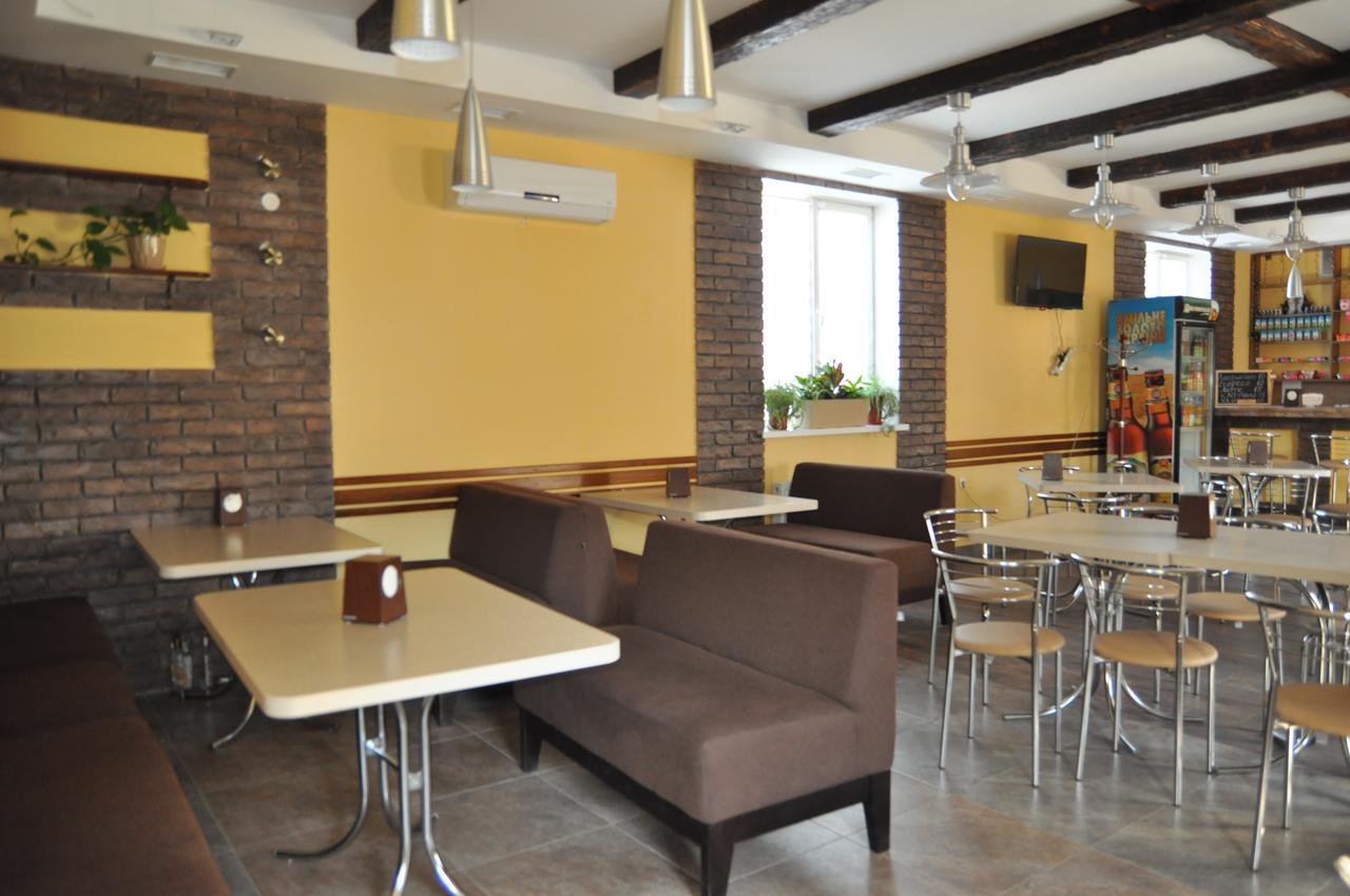 Hostel Stozhary Тернополь Экстерьер фото