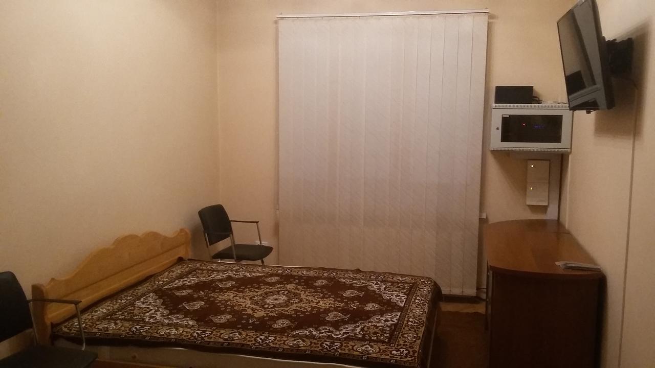 Hostel Stozhary Тернополь Экстерьер фото
