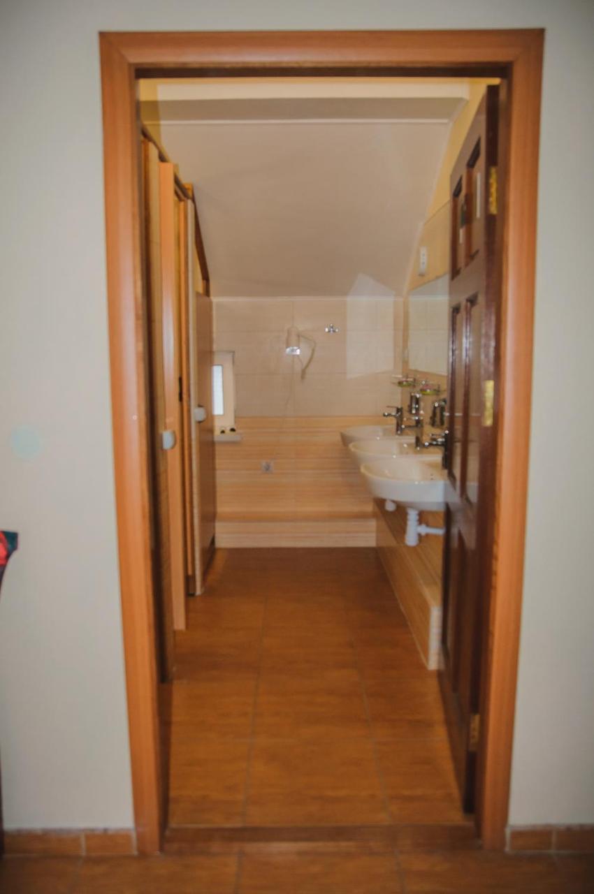 Hostel Stozhary Тернополь Экстерьер фото